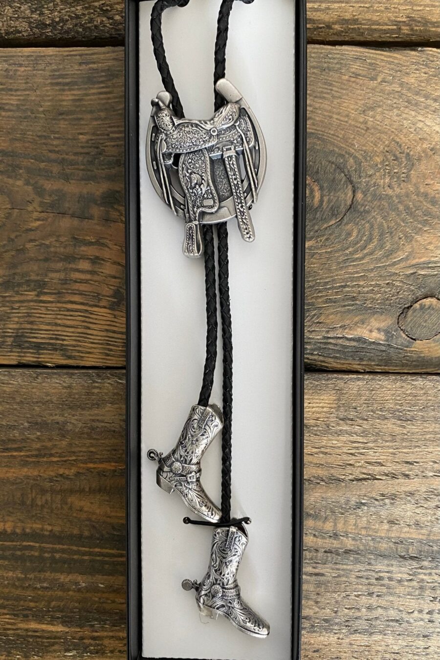 Bolo- SADDLE