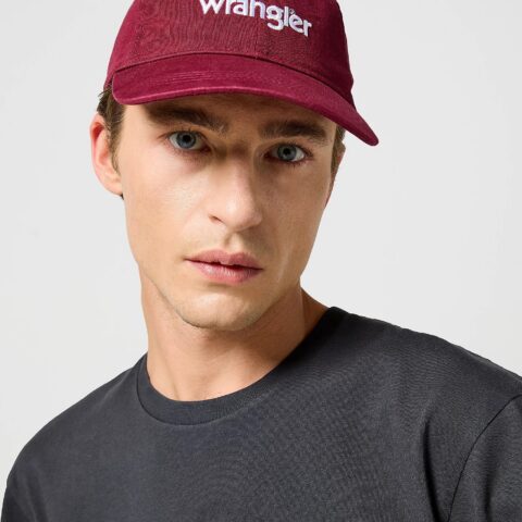 Wrangler WASHED LOGO CAP IN ITALIAN PLUM