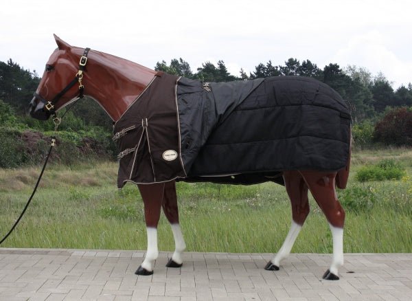 Derka "TOUGH HORSE" 1680D z dodatkowym wypełnieniem