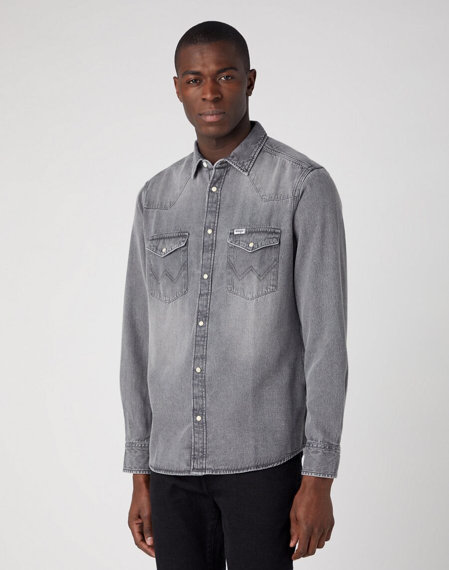 Wrangler LONG SLEEVE WESTERN SHIRT IN BLACK AUTHENTIC