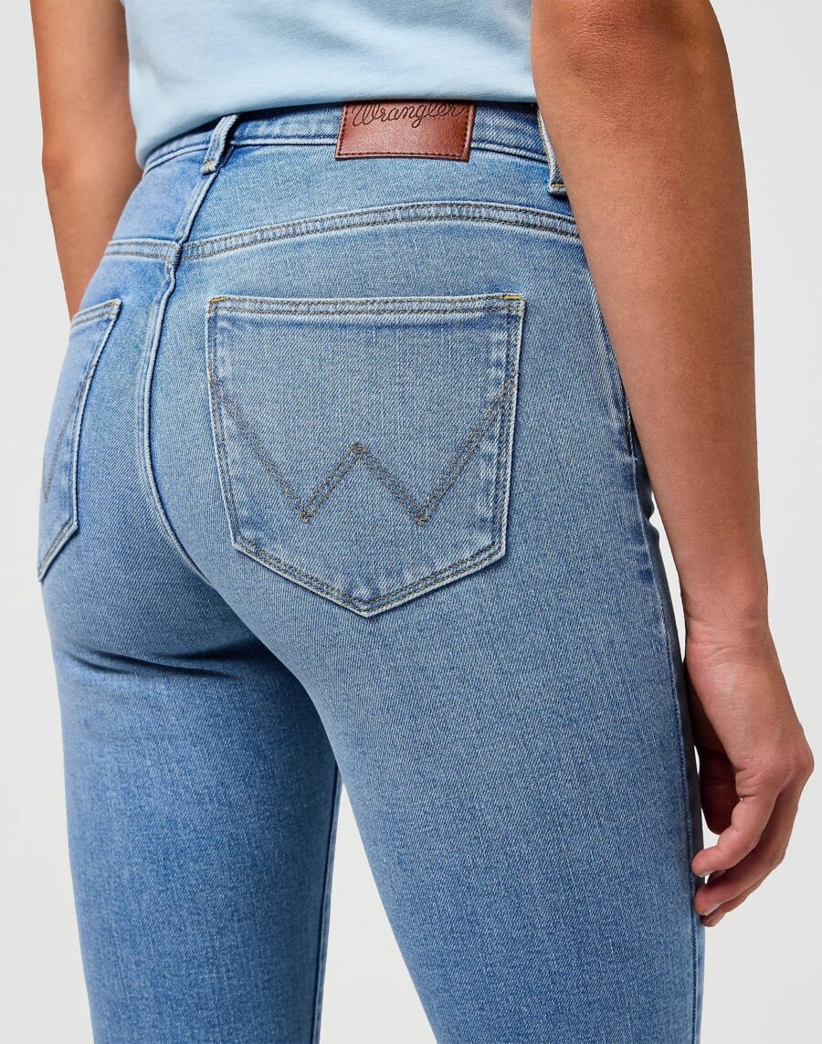 Wrangler BOOTCUT 625 JEANS IN IN THE CLOUDS